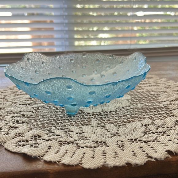 Vintage Hobnail blue glass bowl - Picture 4 of 4